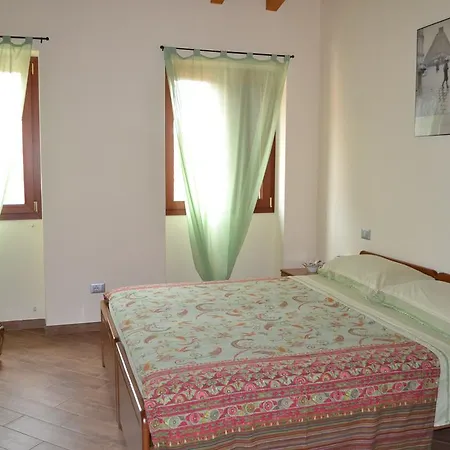 Casa Rossana بيت للعطل *